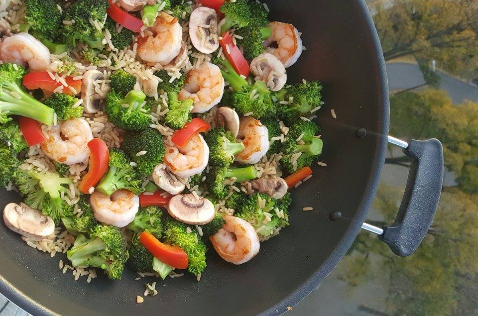 Takeout Style Clean Eating Sauteed Shrimp & Broccoli http://cleanfoodcrush.com/shrimp-broccoli