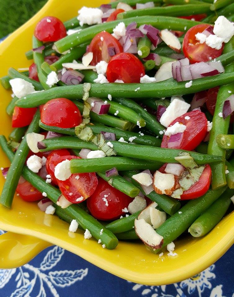 Garden-Fresh Green Bean Salad Clean Eating Recipe http://cleanfoodcrush.com/green-bean-salad/