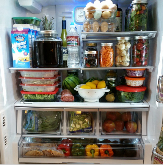 https://cleanfoodcrush.com/wp-content/uploads/2014/12/Look-Inside-Rachel-Maser-Fridge-Prep.png