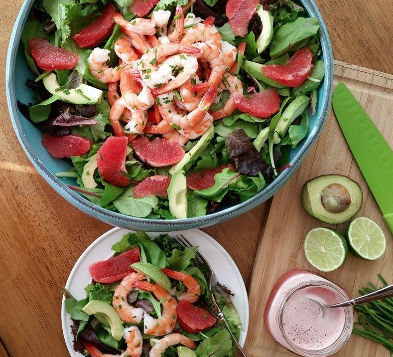 Gluten Free, Refined Sugar Free - Simple Grapefruit Vinaigrette Salad Dressing - Light & Fresh Recipe https://cleanfoodcrush.com/grapefruit-vinaigrette/