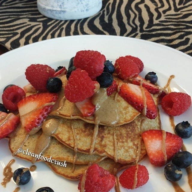 Almond Butter Banana Pancakes | Clean Food Crush