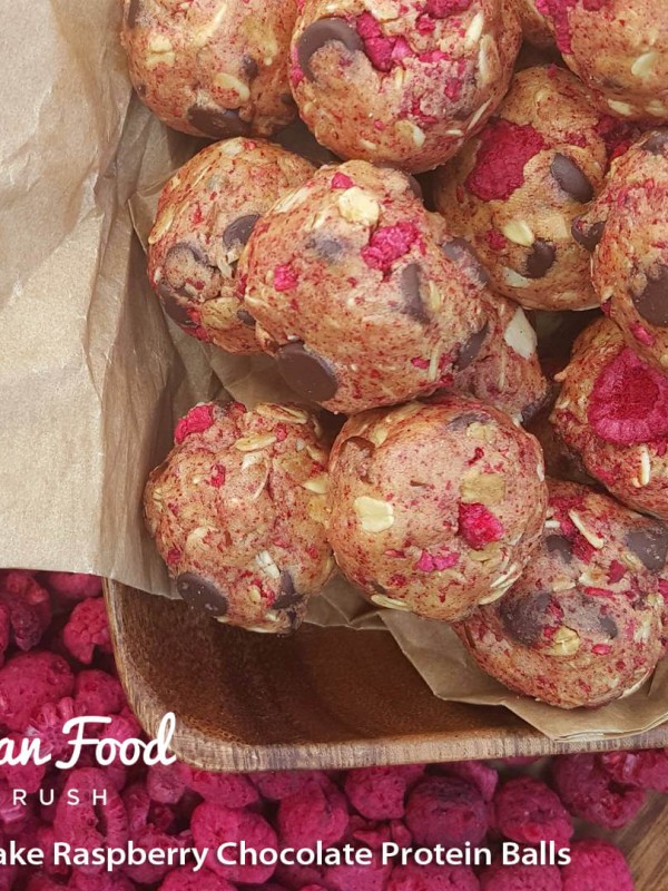 No-Bake Raspberry Chocolate Protein Balls https://cleanfoodcrush.com/raspberry-choc…-protein-balls