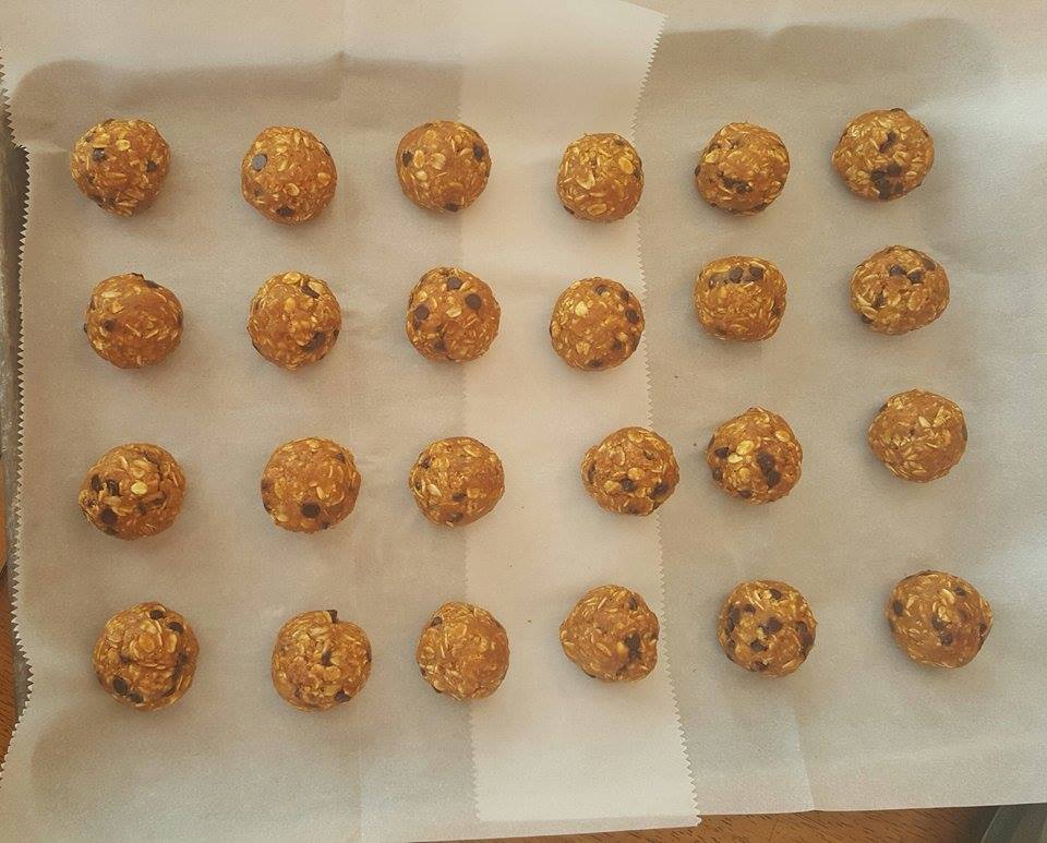 Pumpkin Chocolate Chip Energy Balls Prep