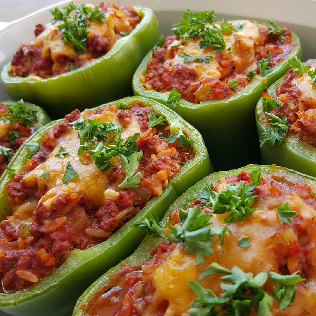 https://cleanfoodcrush.com/wp-content/uploads/2015/12/Brown-Rice-Stuffed-Peppers-Clean-Eating-Recipe.jpg