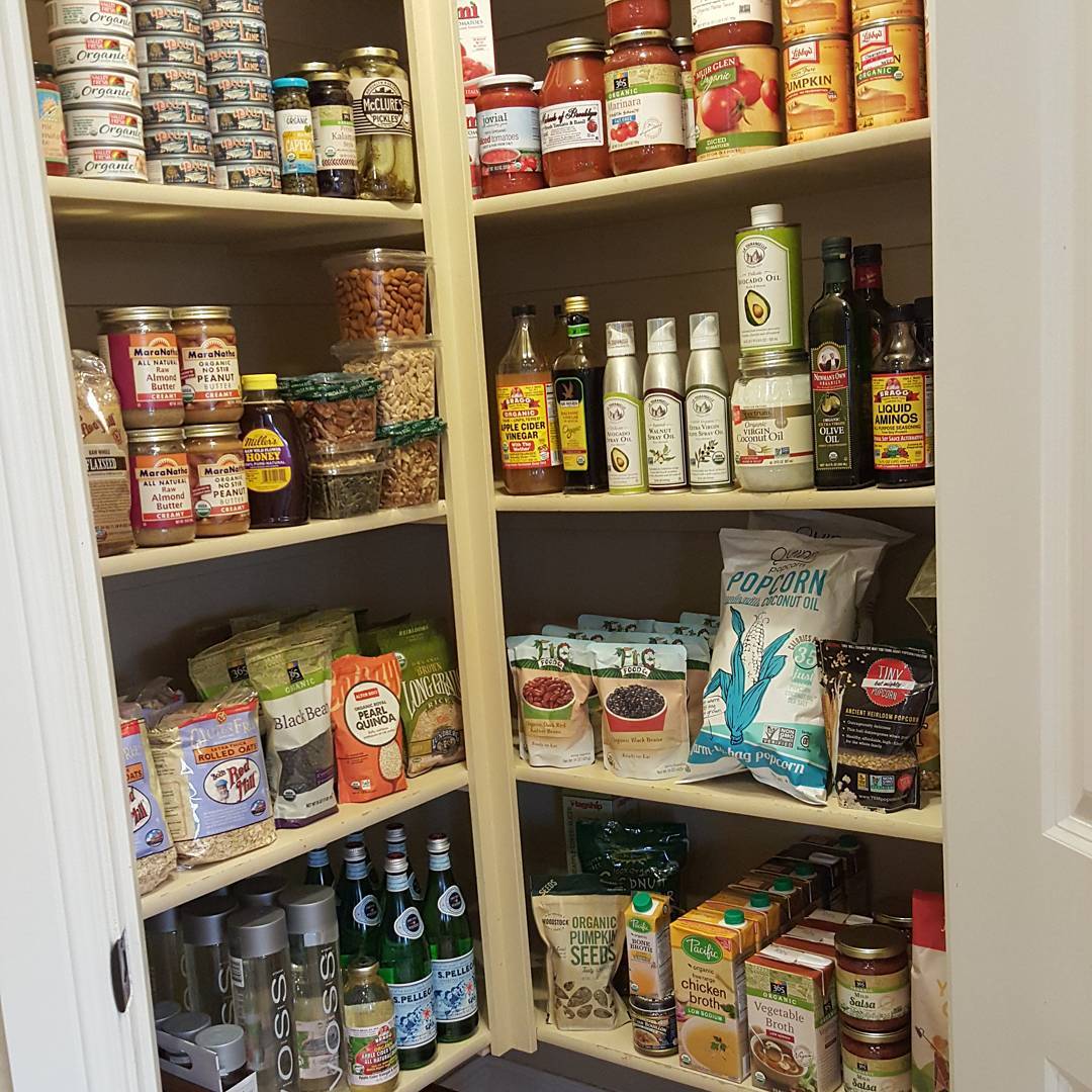 Organizing the pantry + one easy healthy dinner – RUNNING ON CLEAN