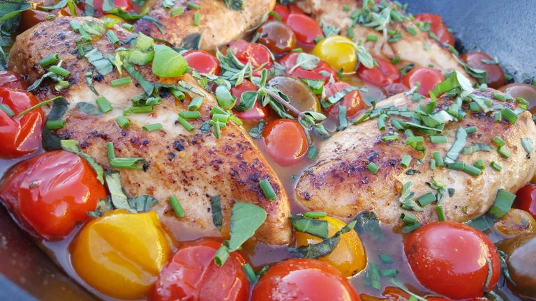 Balsamic Glazed Chicken w/ Heirloom Tomatoes & Fresh Herbs | Clean Food ...