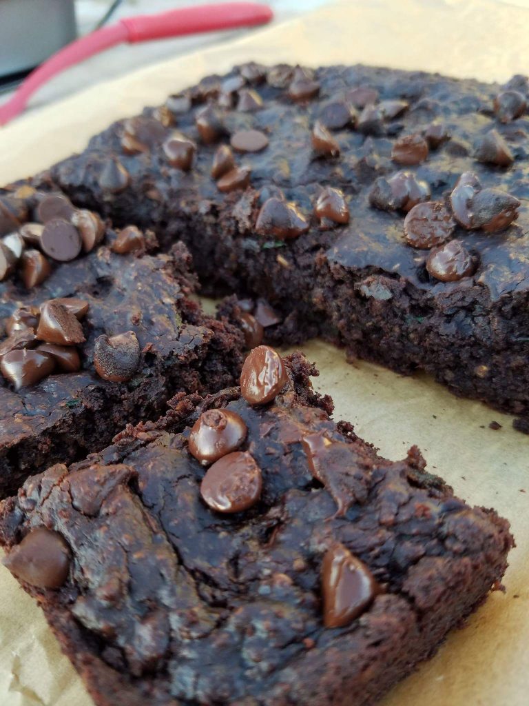 Flourless Dark Chocolate Zucchini Brownies CleanFoodCrush https://cleanfoodcrush.com/brownies/