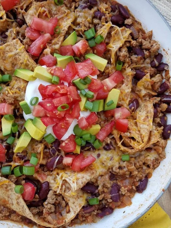 Weeknight Burrito Skillet https://cleanfoodcrush.com/weeknight-burrito-skillet