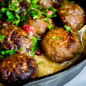 beef meatballs in white wine sauce