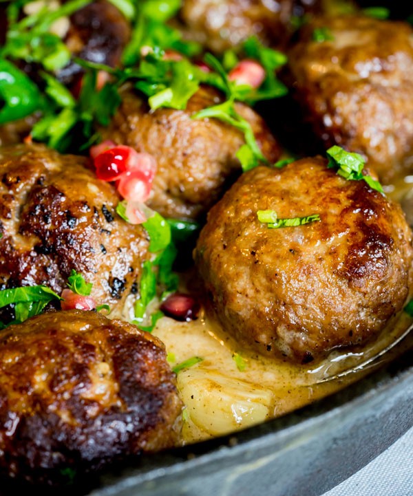 beef meatballs in white wine sauce