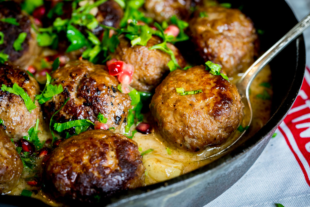 beef meatballs in white wine sauce