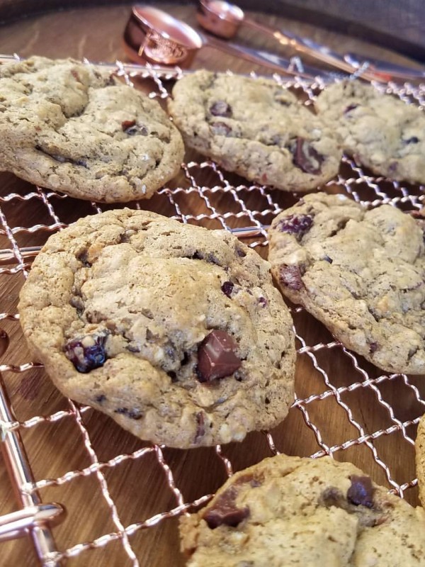 Clean Eating Cranberry Almond Oat Cookies https://cleanfoodcrush.com/clean-eating-cranberry-almond-oat-cookies