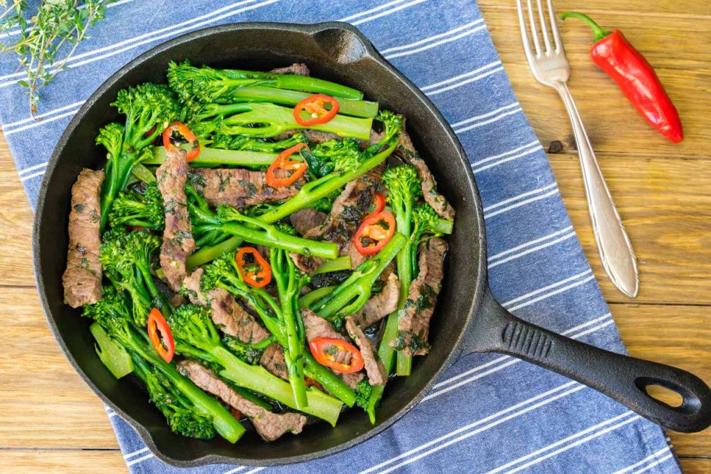 coriander chilli-beef broccoli stir fry cleanfoodcrush