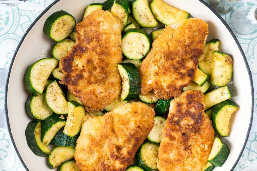 Fried and crispy Chicken with Zucchini
