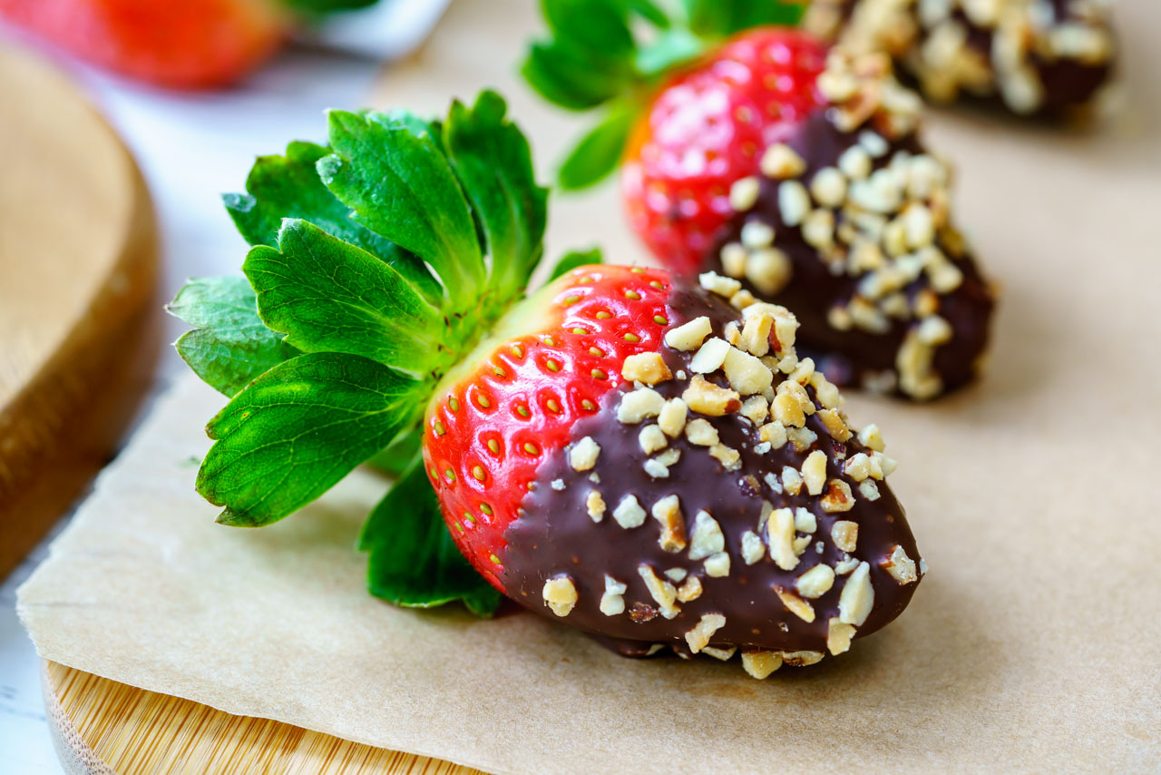 strawberries dipped in chocolate