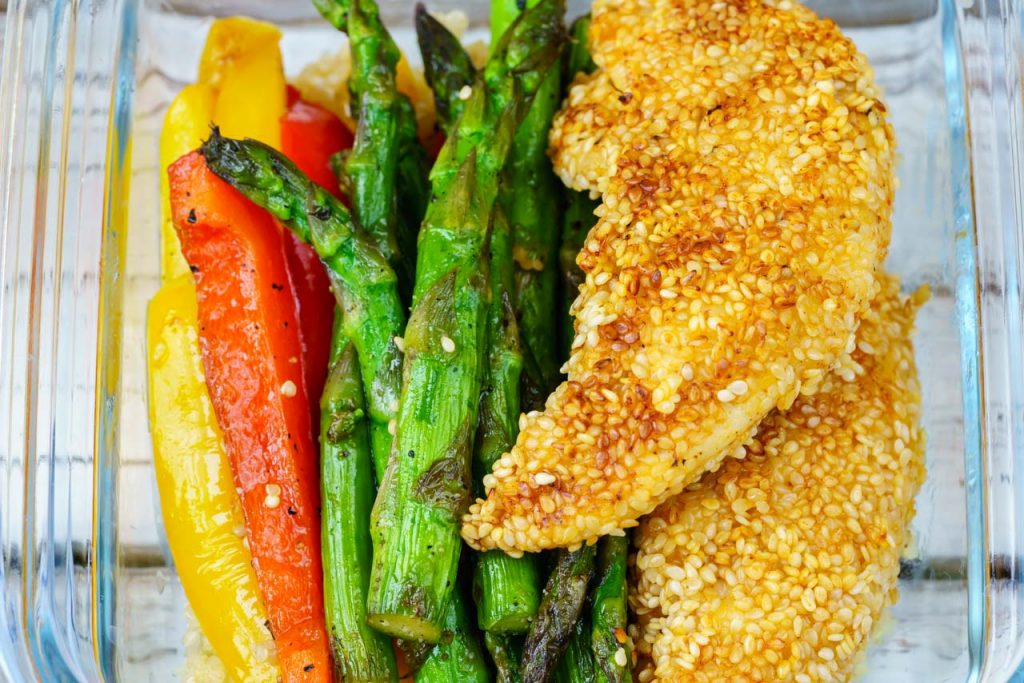 CleanFoodCrush Sesame Chicken Lunch Bowls