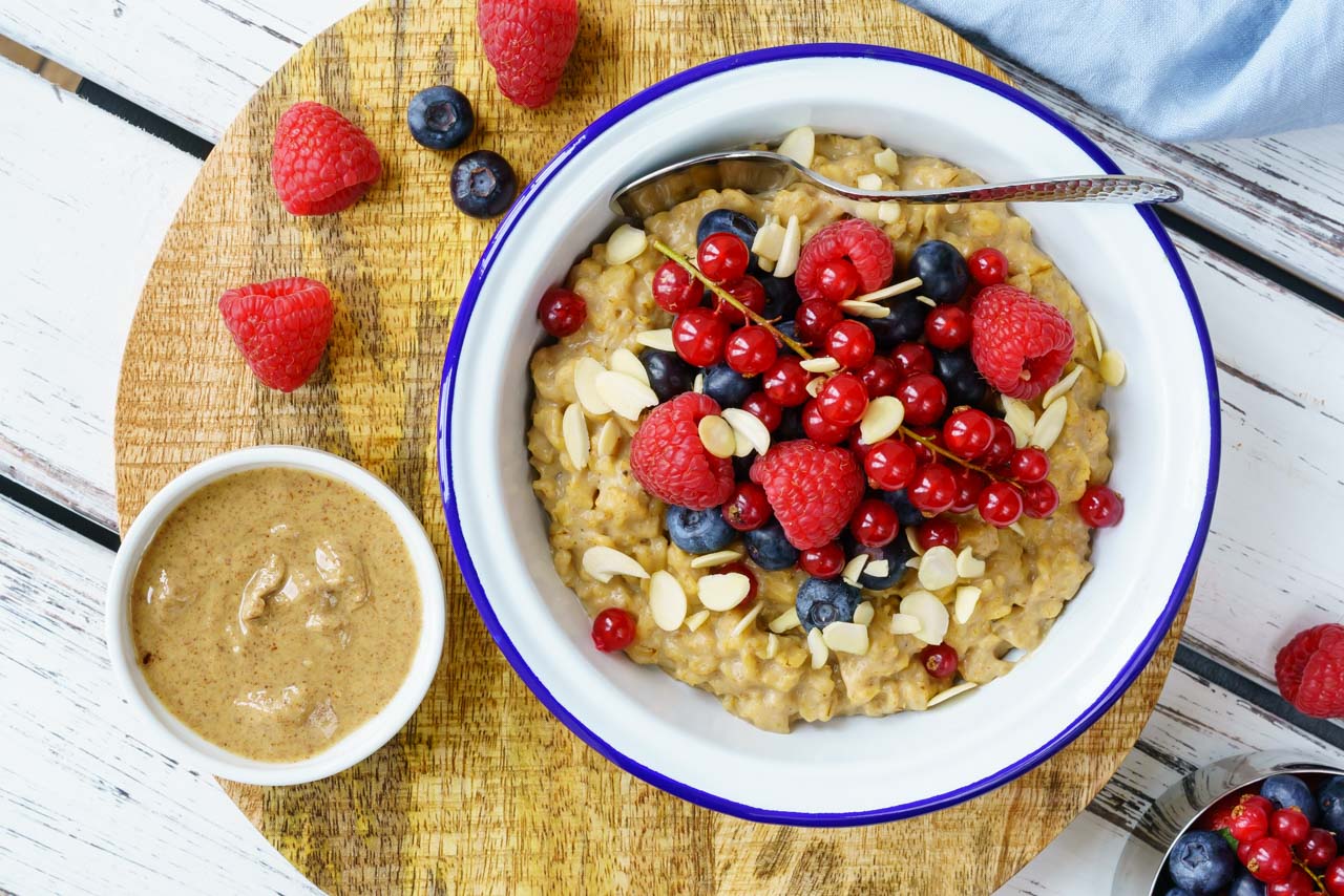 Peanut Butter Oatmeal and Berries CleanFoodCrush
