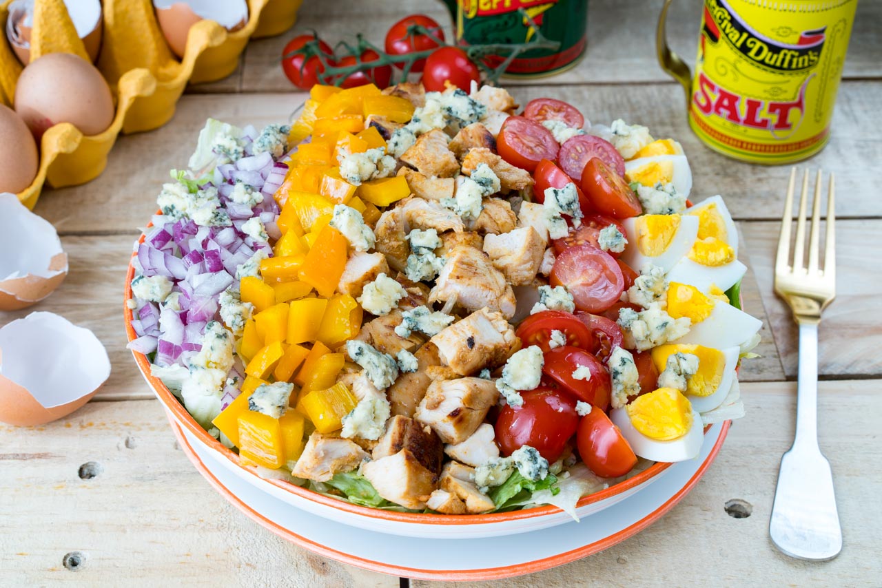 CleanFoodCrush Buffalo Chicken Cobb Salad Recipe