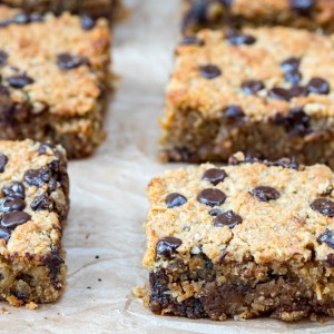 Clean Eating Oatmeal Chocolate Chip Bars