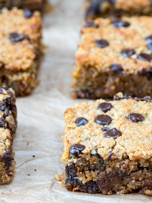 Clean Eating Oatmeal Chocolate Chip Bars