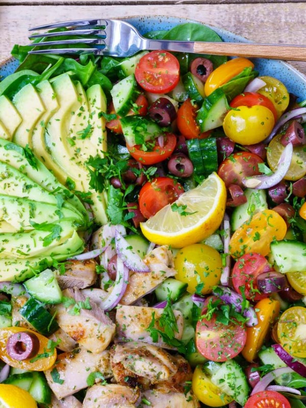 CleanFoodCrush Lemon Herb Mediterranean Chicken Platter
