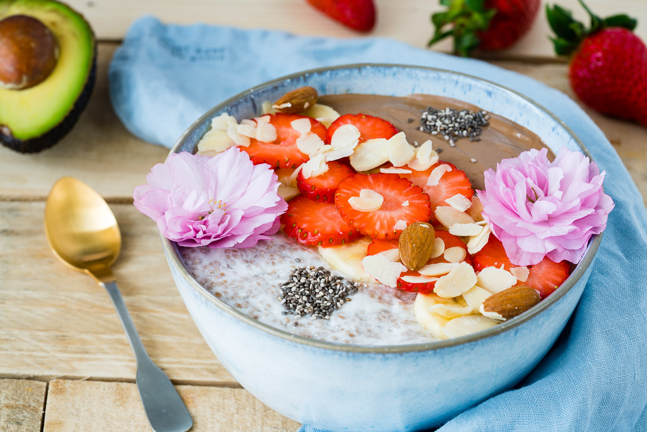 3 Morning Chia Breakfast Smoothie Bowls to Kick-Start Your Day! | Clean  Food Crush