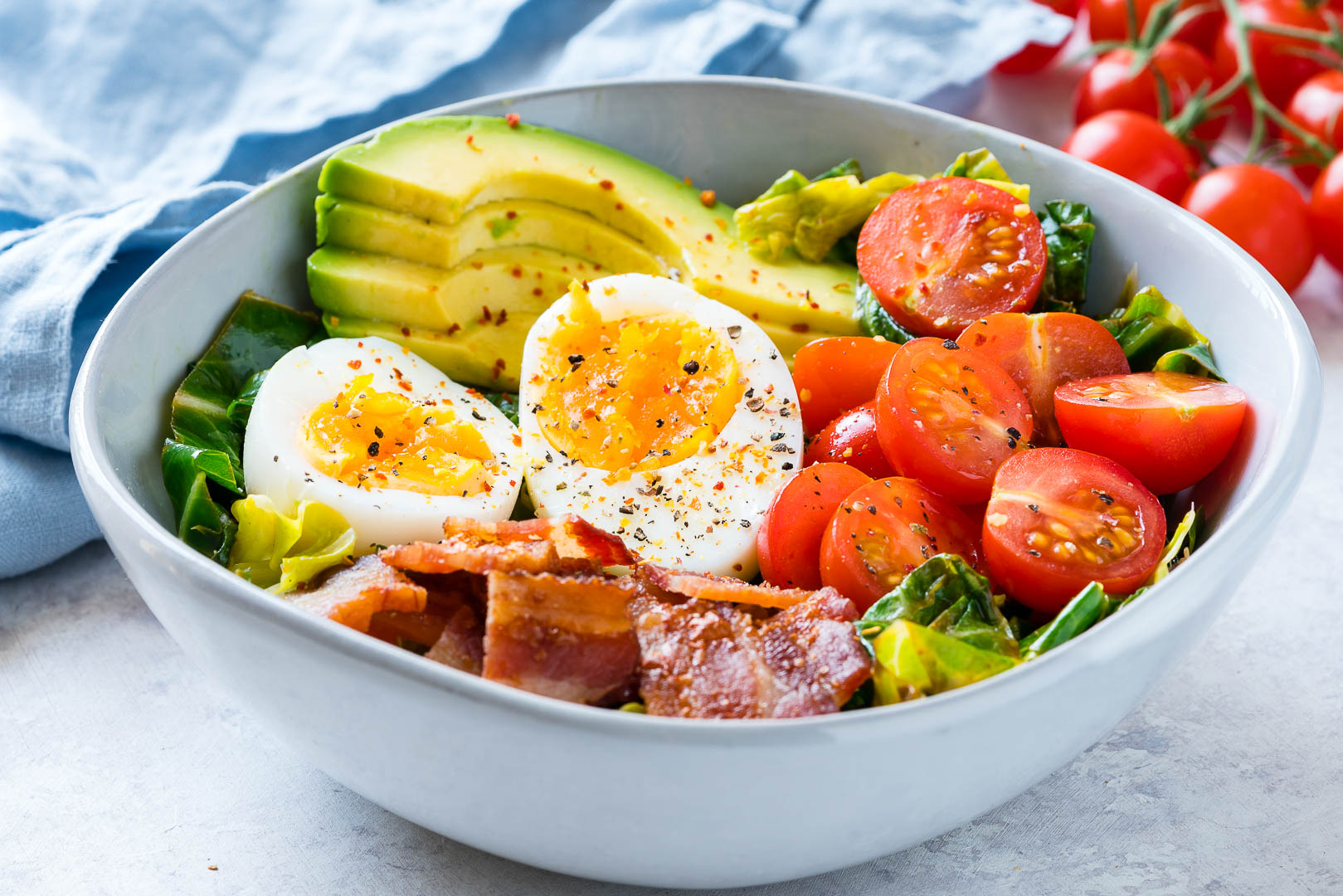 These “BLT” Bowls Replace Lettuce with Cabbage and it’s Crazy Good ...