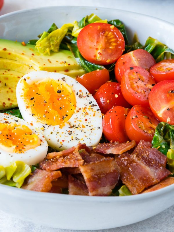 Special BLT Bowls with Cabbage