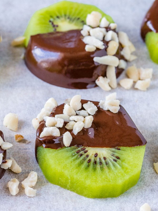 Chocolate Dipped Kiwi Slices CleanFoodCrush