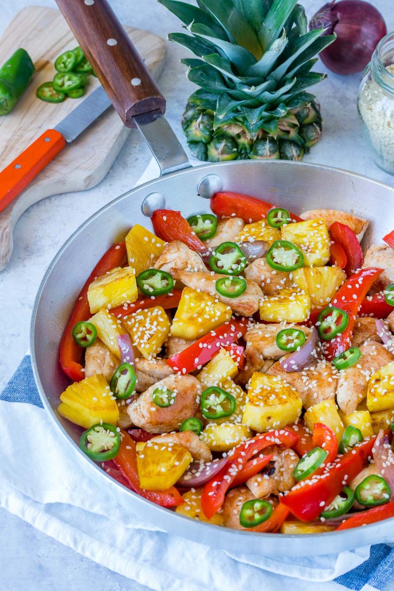 A FAST Sweet N’ Spicy Pineapple Chicken Skillet Clean Eaters LOVE