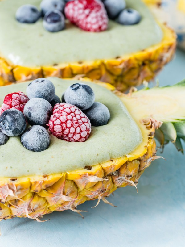 Tropical Smoothie Bowls with Spirulina CleanFoodCrush