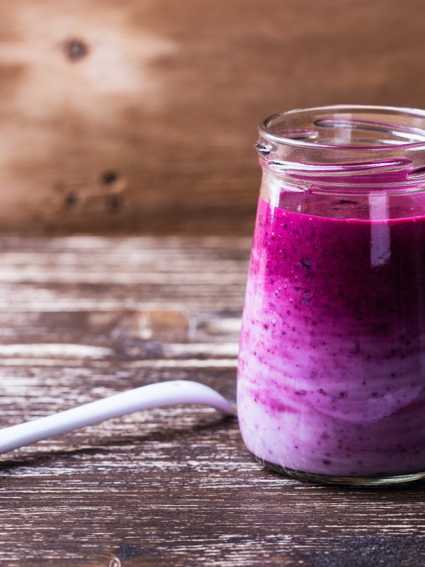 CleanFoodCrush Creamy Mixed Berry Beauty Smoothie