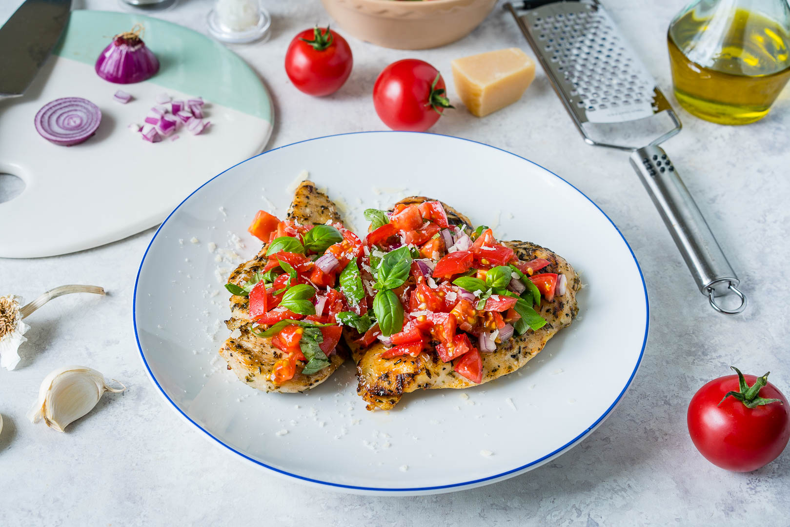 This Grilled Chicken Bruschetta is a Clean Eating Show-Stopper! | Clean ...