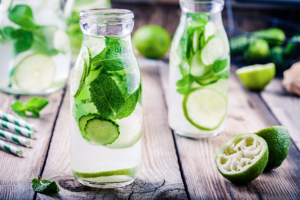 Healthy soda water and lime for reducing inflammation and weight gain