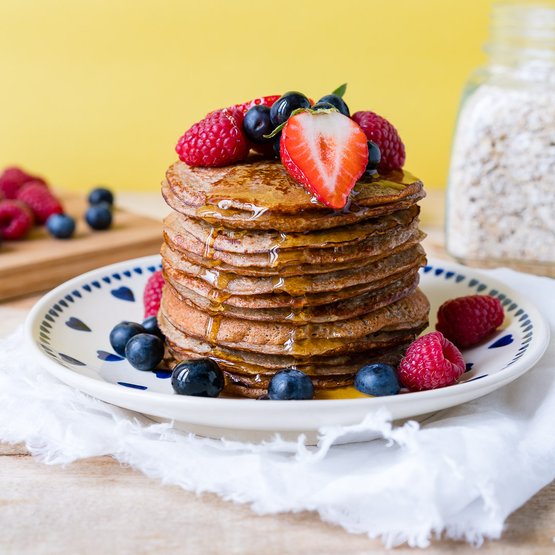 These Yummy Oatmeal Protein Pancakes are a Clean Eaters Dream! Clean