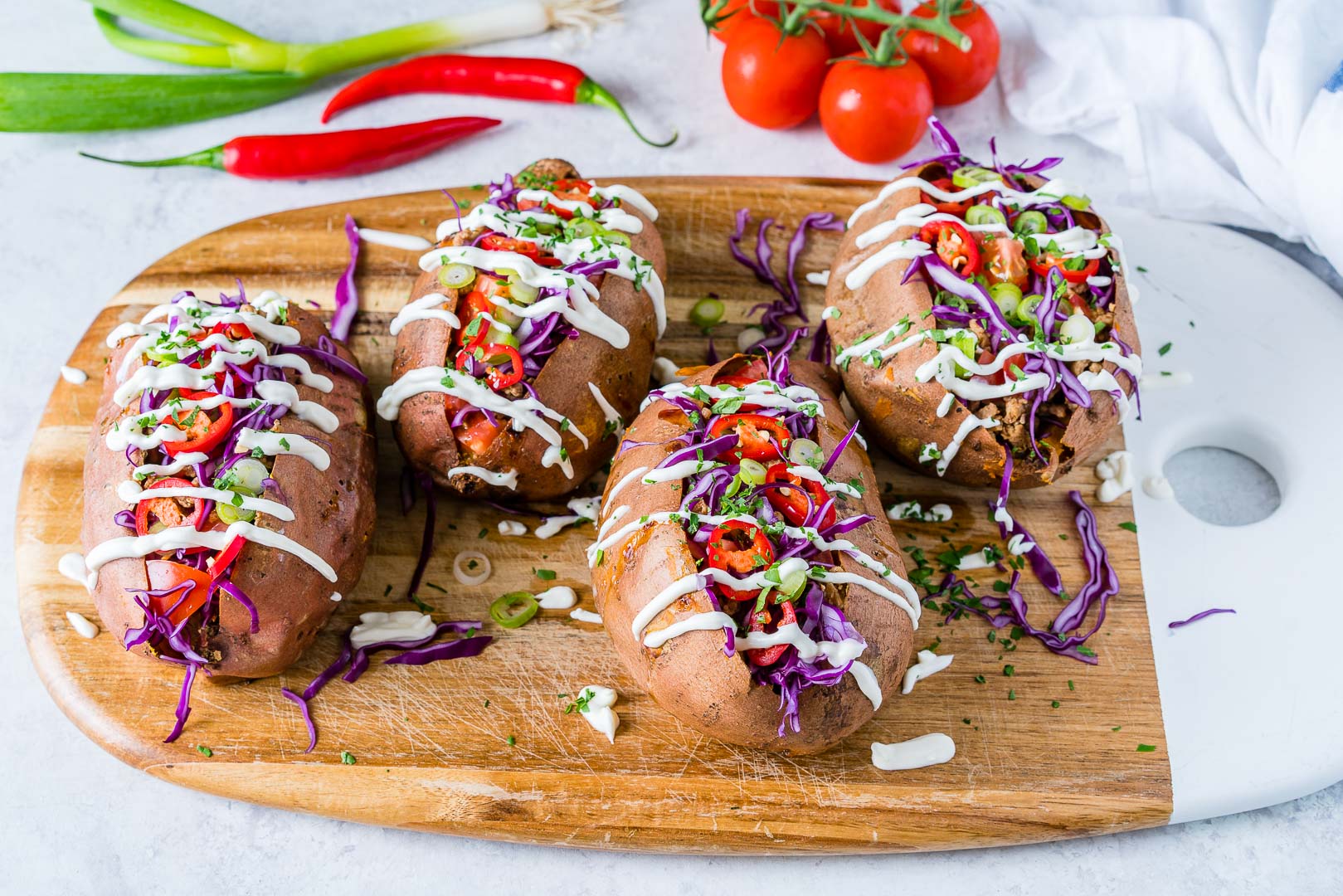 https://cleanfoodcrush.com/wp-content/uploads/2017/09/Clean-Eating-Taco-Stuffed-Sweet-Potatoes.jpg