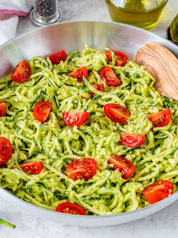 Clean Eating Zoodles + Fresh Avocado Sauce