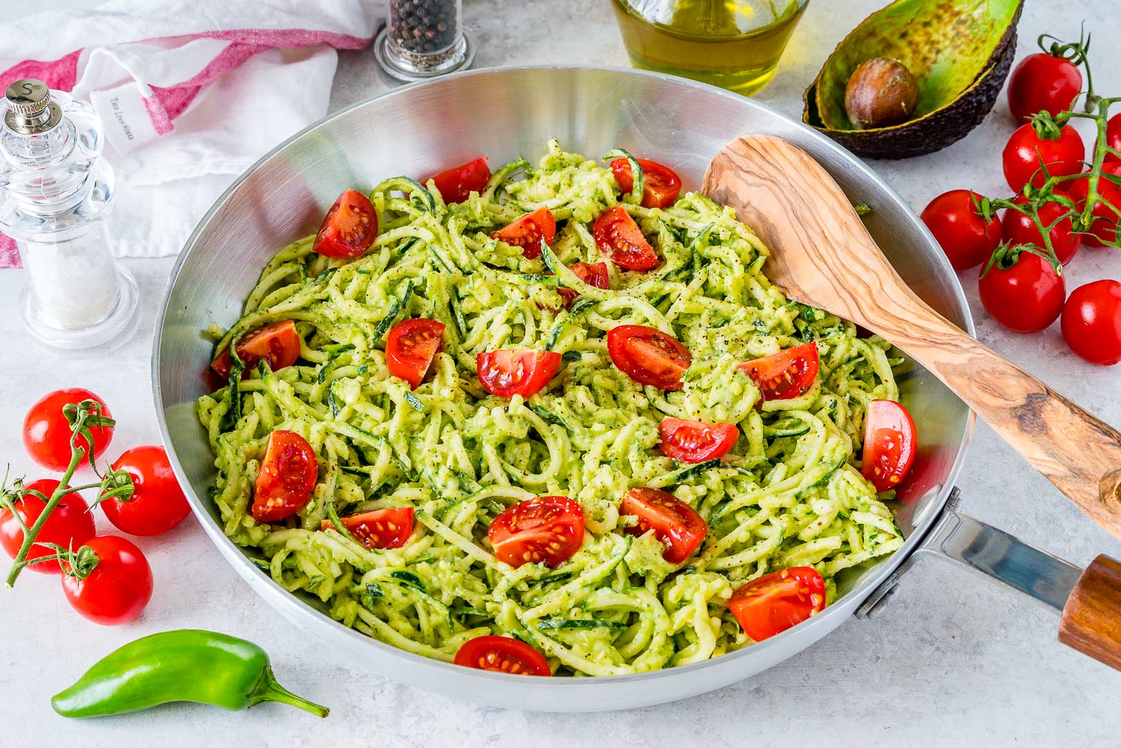 Clean Eating Zoodles + Fresh Avocado Sauce