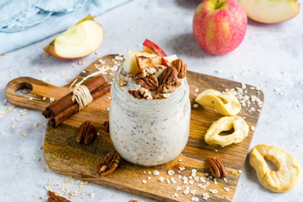 Clean Food Apple Pie Overnight Oats