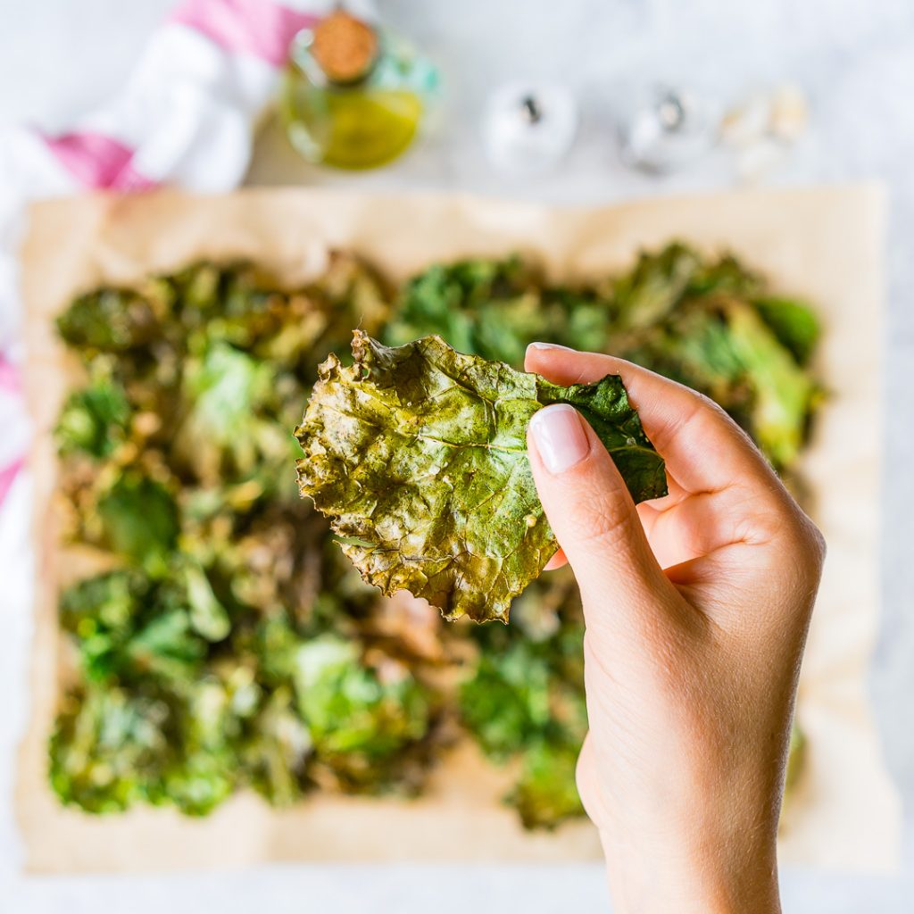 Healthy Extra Crispy Garlicy Kale Chips