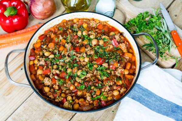 Savory Turkey + Chickpea Skillet is A Clean Eating Meal Prep Win ...