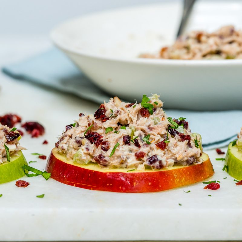 These Crunchy Tuna Apple Bites are the Perfect Clean Eating Snack! Clean Food Crush