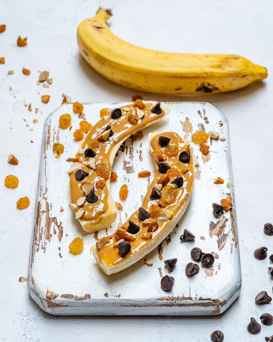 Clean Eating Almond Chocolate Chip Bananas