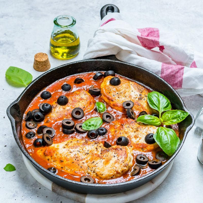 Eat Clean One-Pan Mediterranean Chicken in Fresh Tomato Sauce! | Clean ...