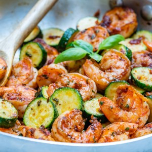Eat Clean Sun-dried Tomato Pesto Shrimp + Zucchini Skillet