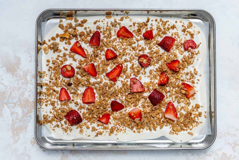 Strawberry Chocolate Chip Granola Yogurt Bark is the Perfect Clean