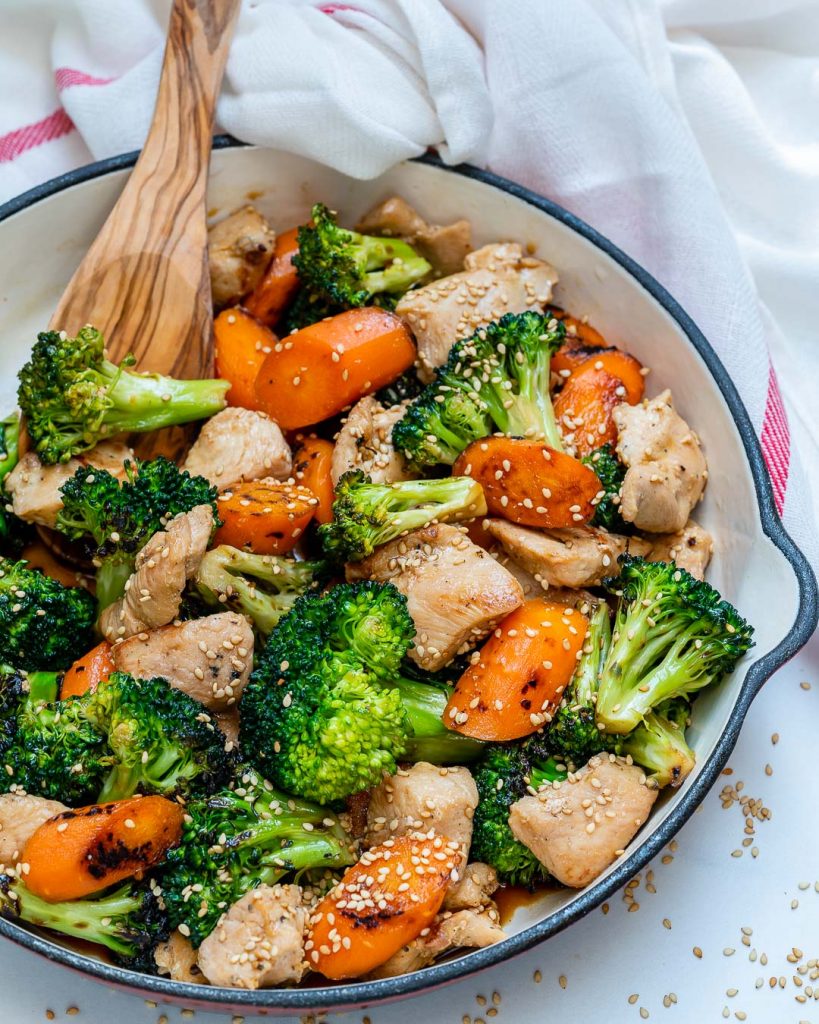 This Clean Eating Teriyaki Chicken + Veggie Skillet is EVERYTHING ...