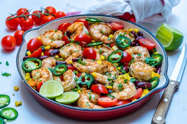 This Clean Eating Spicy Shrimp Skillet Explodes with Flavor! | Clean