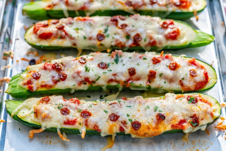 THE Best Pizza Zucchini Boats Ever for a Clean Eating Night In! | Clean ...