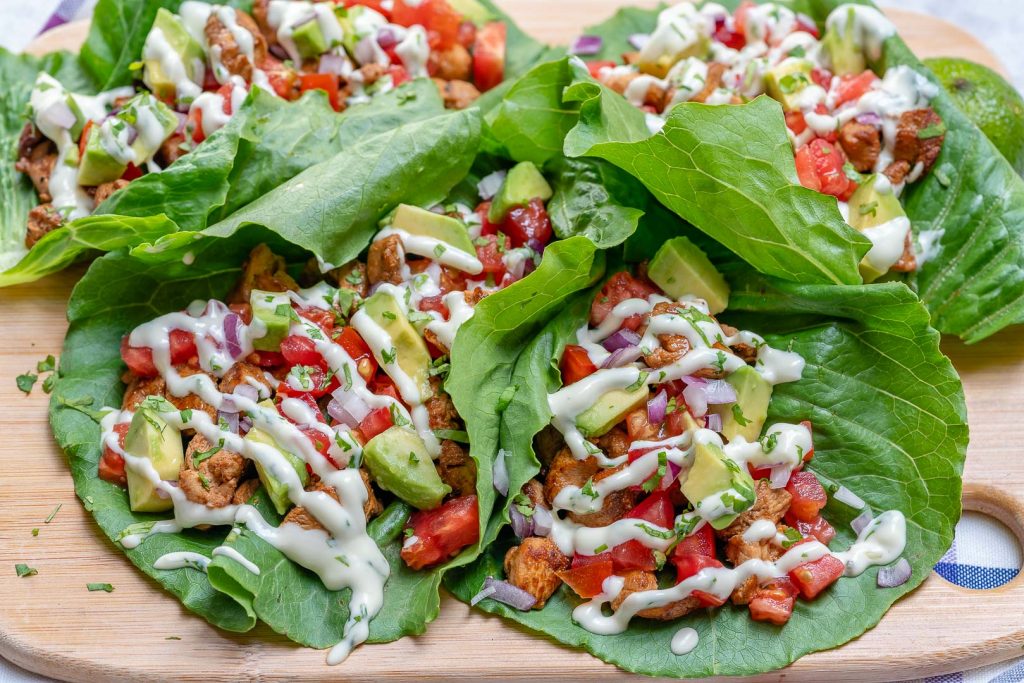 These Chipotle Chicken Lettuce Wraps + Cilantro Lime Sauce are ...